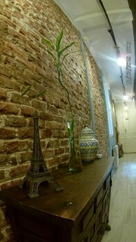 hostal hispalense