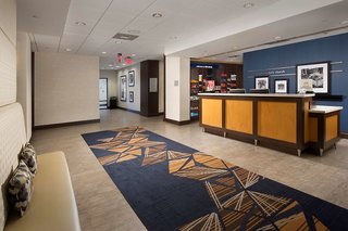 Hampton Inn & Suites Falls Church,Fairfax>>Baileys Crossroads,3 star