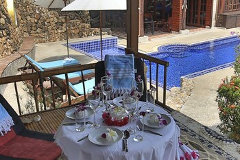 presidential thai villa