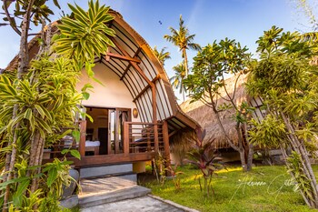 oceans 5 dive resort