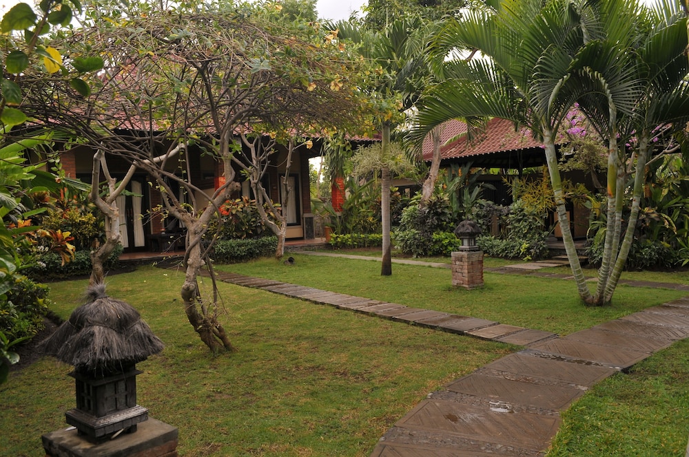 tirta sari bungalows and spa