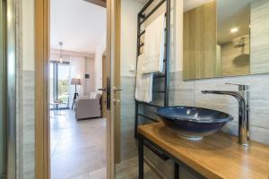 lemonia accommodations