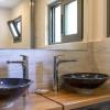 lemonia accommodations