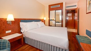 nh barcelona entenza