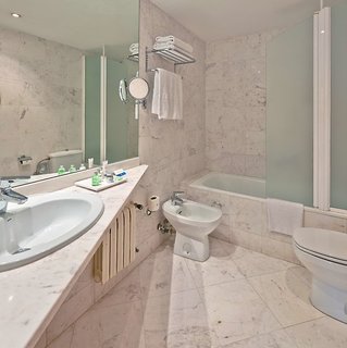 nh barcelona entenza