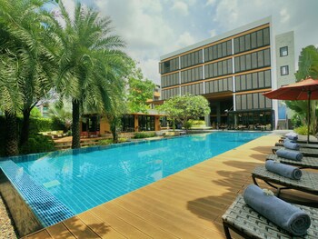 the silver palm wellness resort
