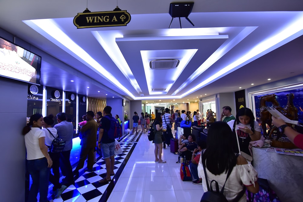 grand pink hotel hat yai