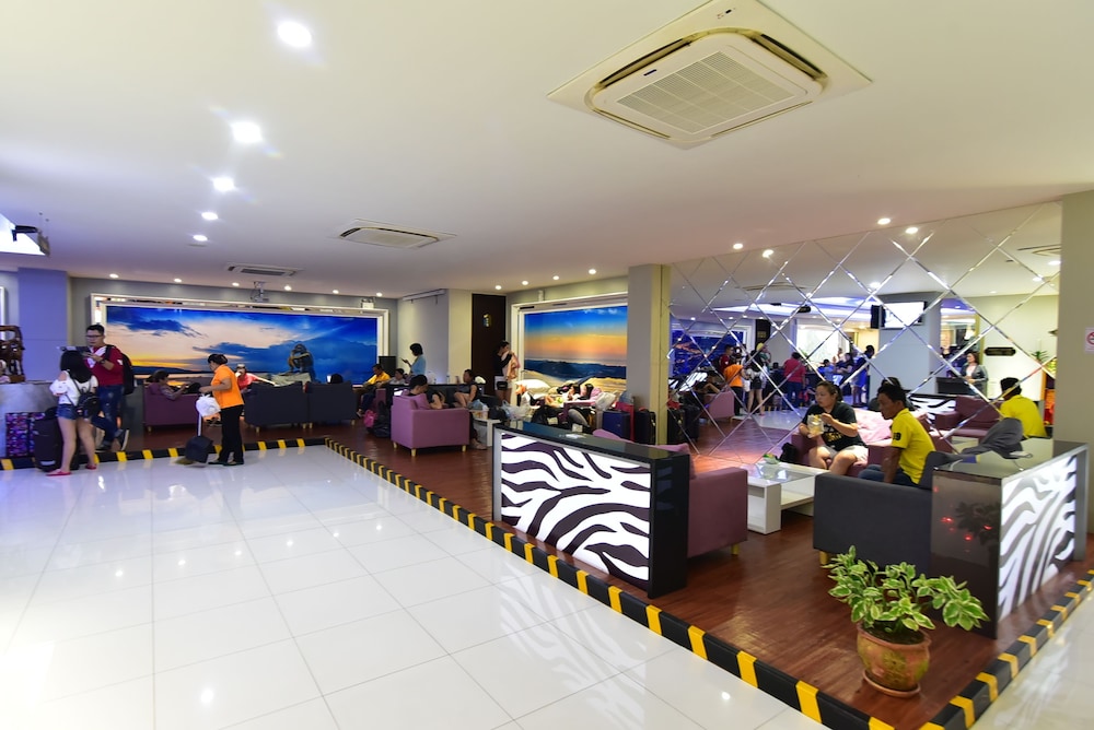grand pink hotel hat yai