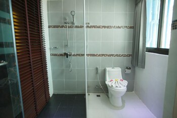 grand pink hotel hat yai