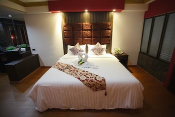 grand pink hotel hat yai