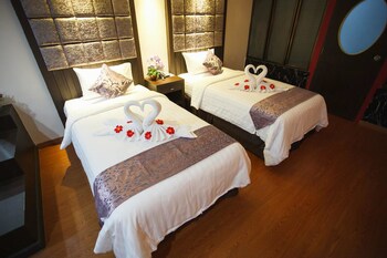 grand pink hotel hat yai