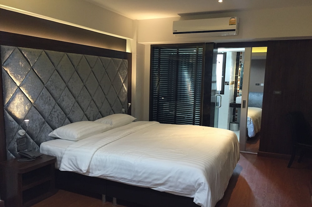 grand pink hotel hat yai