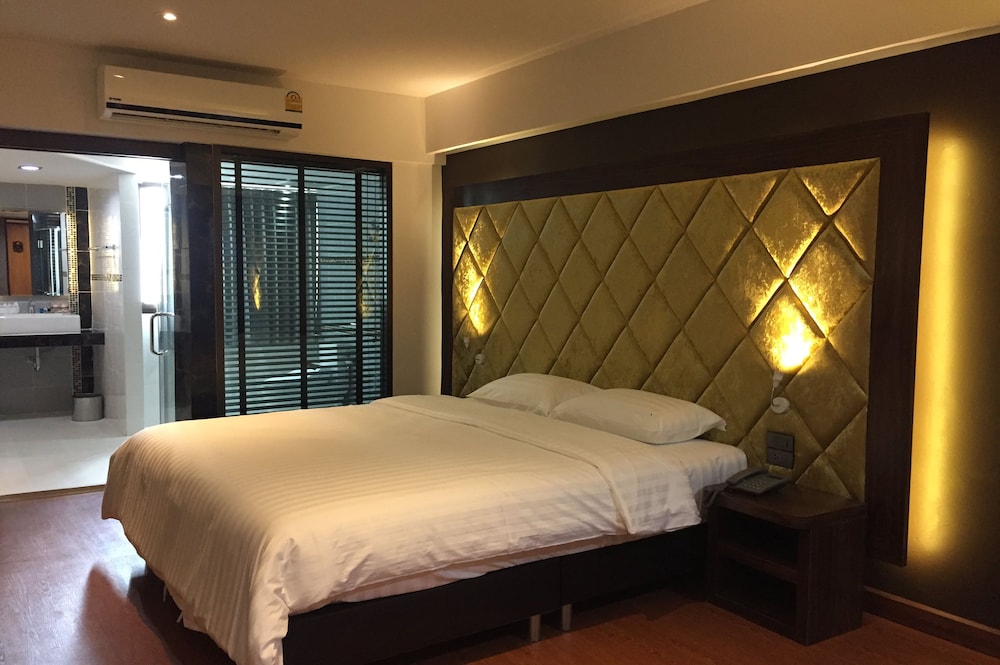 grand pink hotel hat yai