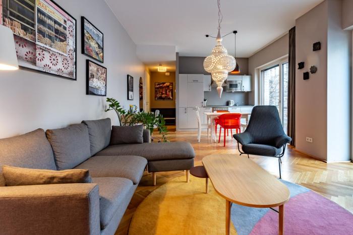 the circus apartments