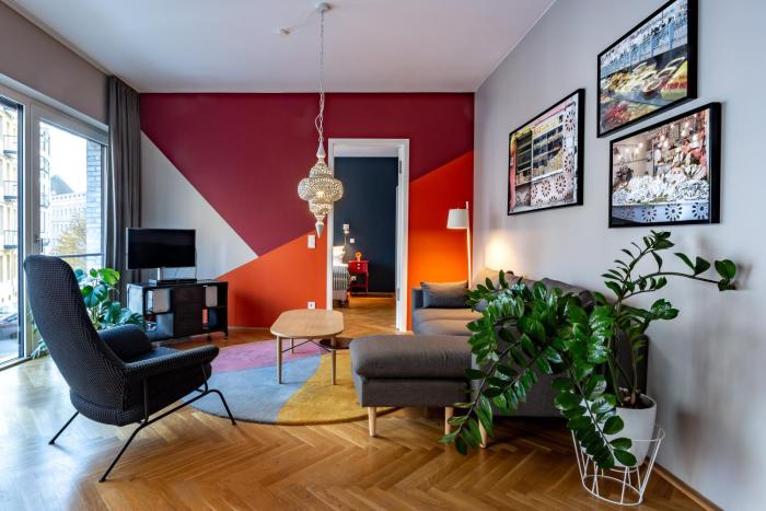 the circus apartments