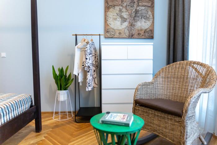 the circus apartments