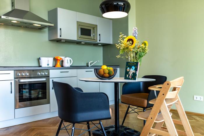 the circus apartments