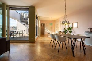 the circus apartments