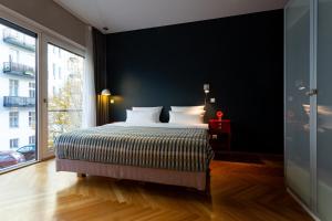 the circus apartments