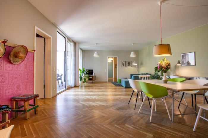 the circus apartments