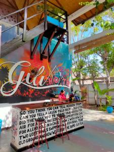 gili beach bum hostel