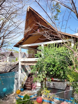 Gili Beach Bum - Hostel,Near Gili Trawangan Harbor,2 star