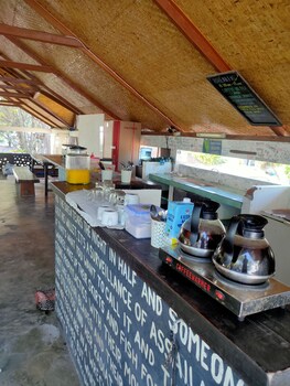 gili beach bum hostel