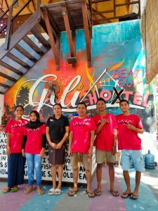 gili beach bum hostel