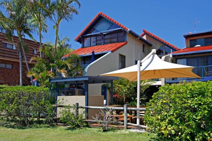 byron bay beachfront apartments