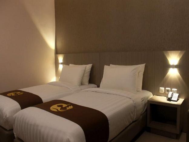 gets hotel