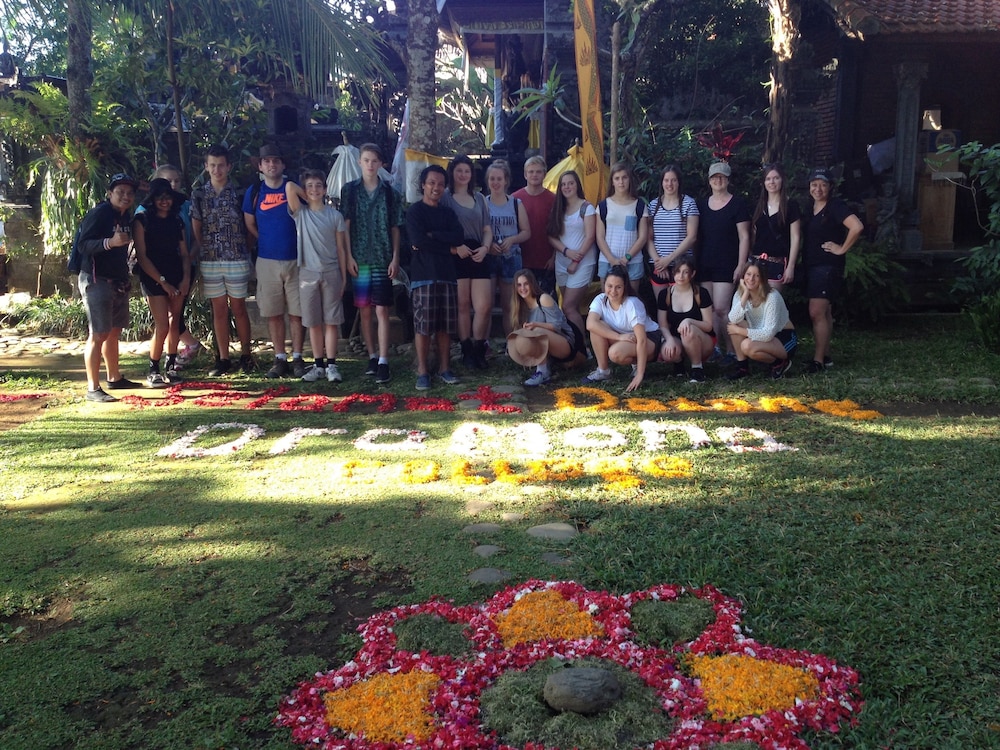 omunity bali