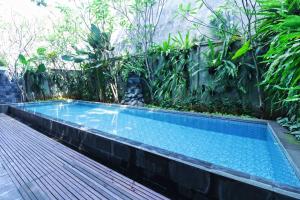 pejaten valley residence
