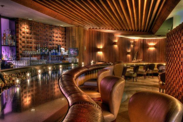hotel deluxe