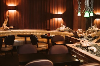 hotel deluxe