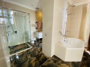 Parkside Hotel & Apartments,Nasimi>>Baku,4 star