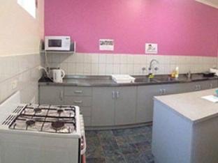 Port Adelaide Backpackers,Birkenhead>>Adelaide,2 star
