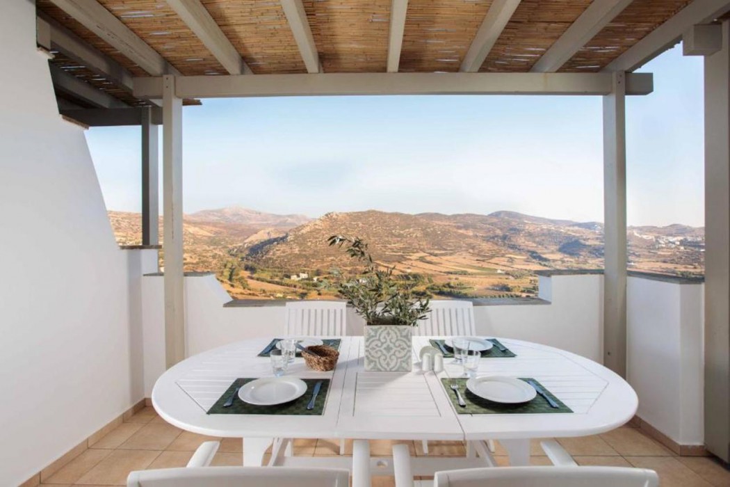 halcyon suites and villas naxos