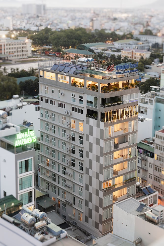 maple leaf hotel and apartment