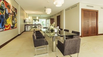 under the stars luxury apartments