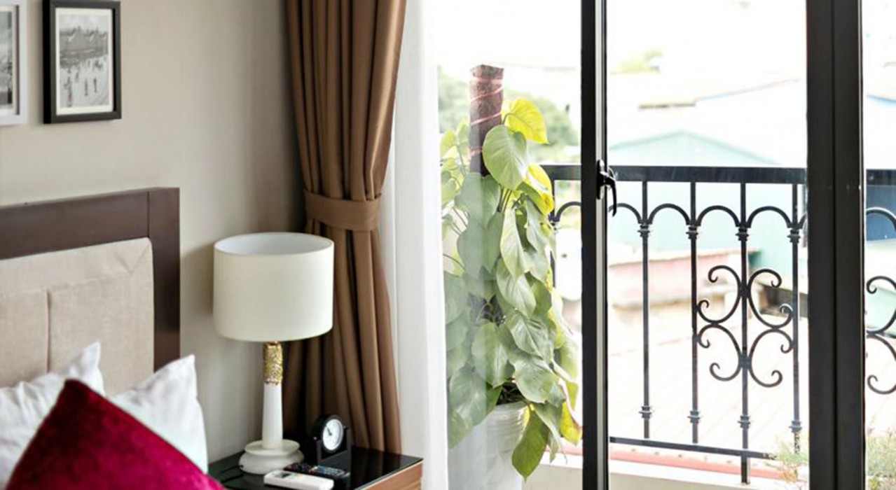 golden moon suite hotel