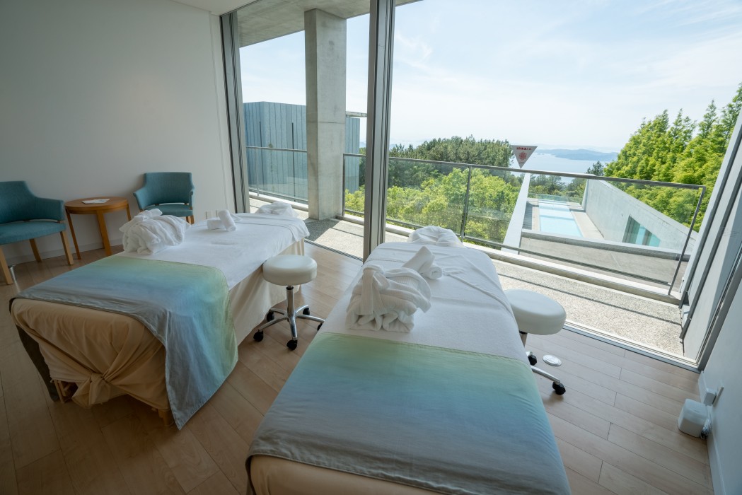 setouchi retreat by onko chishin