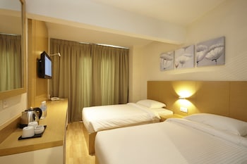 hotel six seasons
