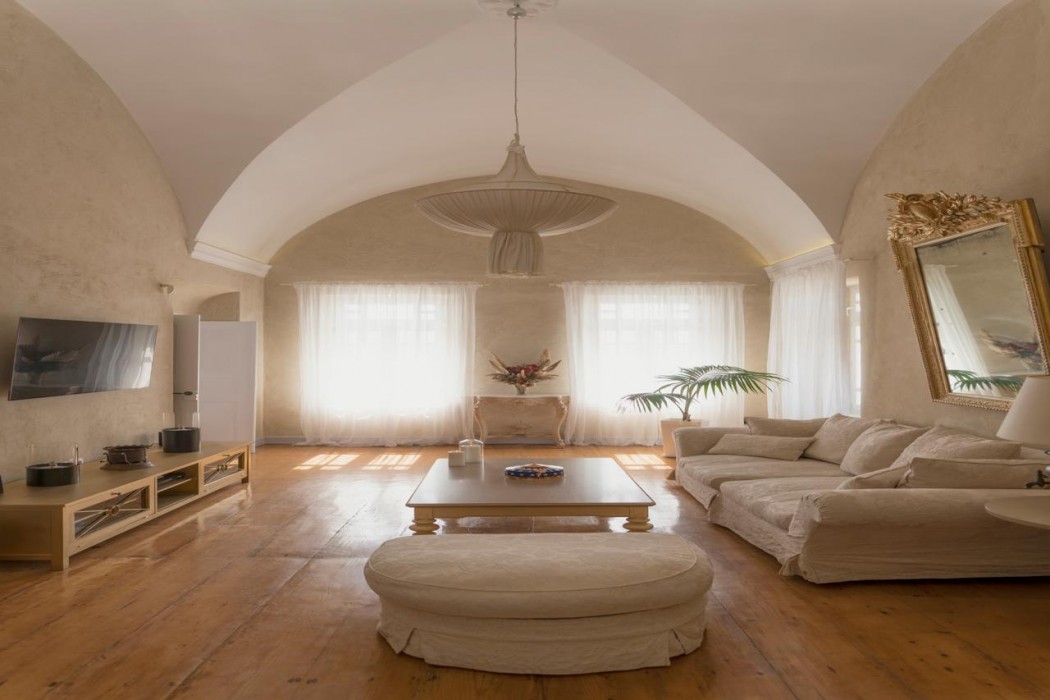 oia mansion