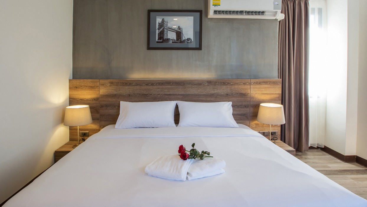 b2 bangna premier hotel