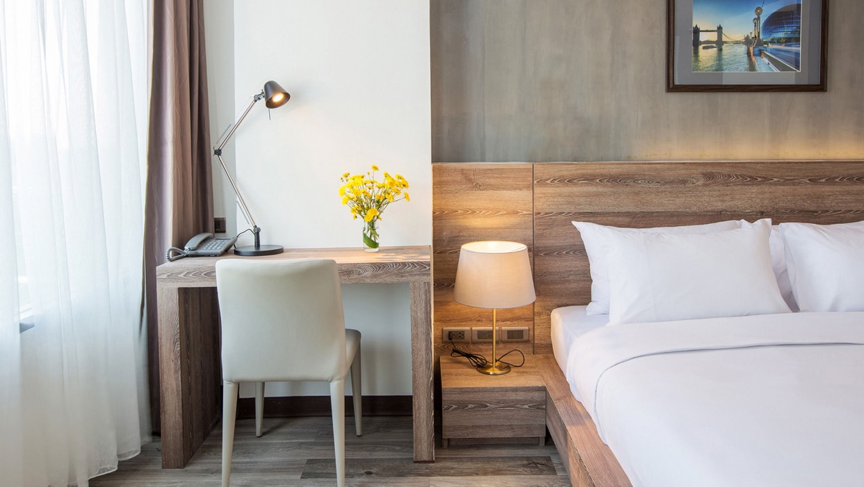 b2 bangna premier hotel