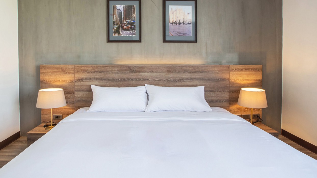 b2 bangna premier hotel