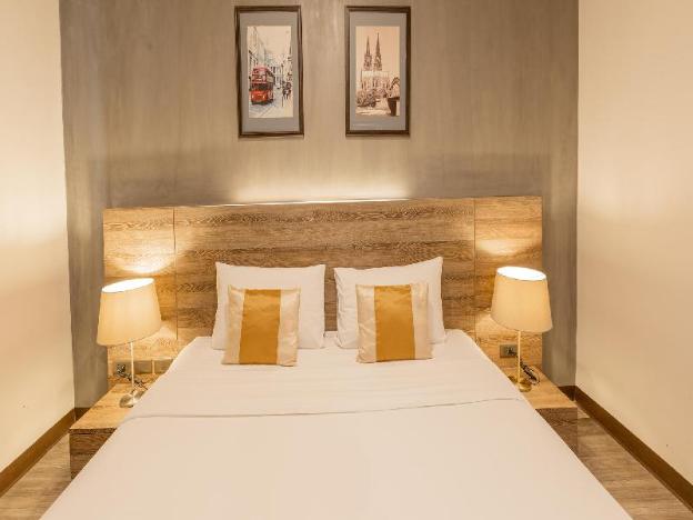 b2 bangna premier hotel