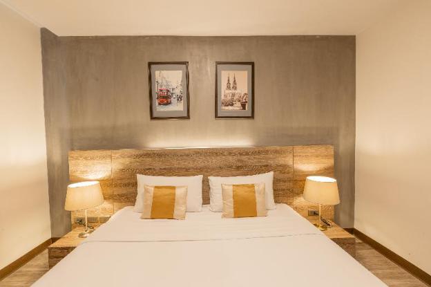 b2 bangna premier hotel