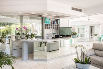 kristall suites hotel chania