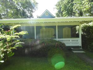 Playa Negra Guesthouse,Limon>>Cahuita,3 star